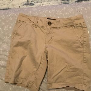 American Eagle Outfitters Women's Beige Shorts